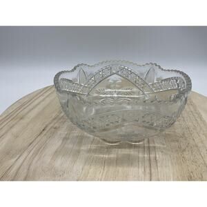 Cut Pressed Glass Serving Bowl Clear Scalloped Edge Floral Starburst Pattern